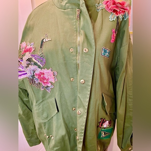 🆕RARE Cindy Kono embroidered army jacket, hidden zipper/snaps front 💚🦚🌺 NWOT - Picture 11 of 12